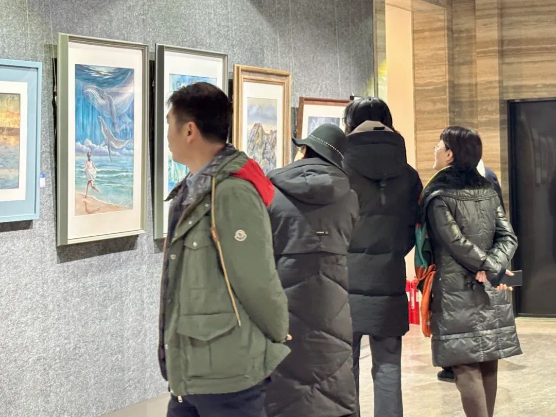 春节好眼福丨“逐梦蔚蓝——2024青岛市首届海洋主题水彩画作品展”昨日在青岛隆重开幕