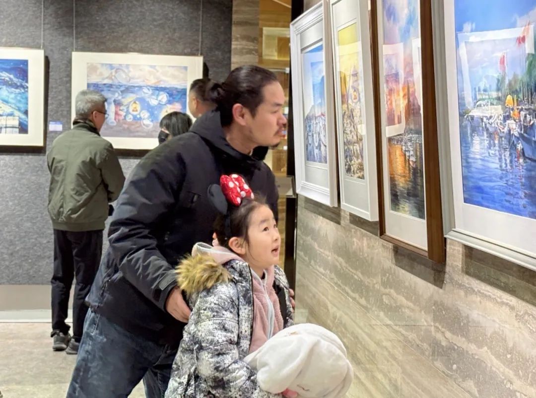 春节好眼福丨“逐梦蔚蓝——2024青岛市首届海洋主题水彩画作品展”昨日在青岛隆重开幕