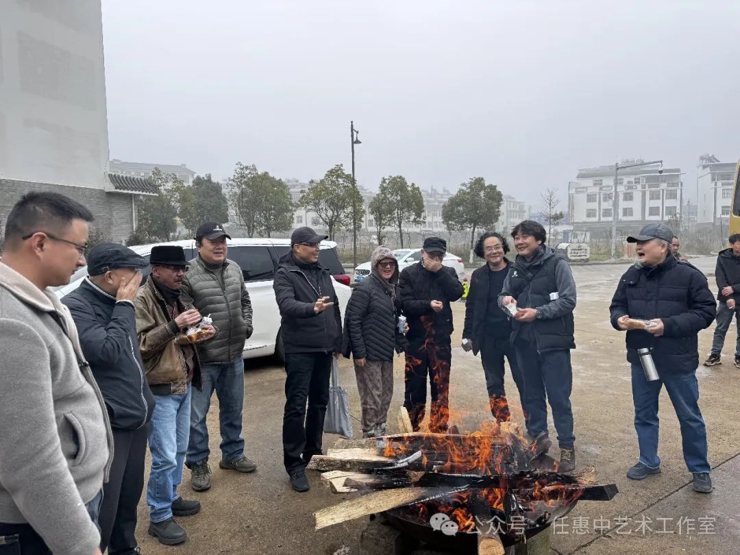 山水间的人文意蕴——任惠中云南玉溪“哀牢水乡”水墨人物写生品读