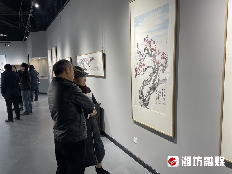 春节好眼福丨“偶乡遇春明——徐仲偶、王居明梅花迎春作品联展”昨日在潍坊开展，展期至3月27日