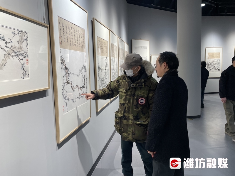 春节好眼福丨“偶乡遇春明——徐仲偶、王居明梅花迎春作品联展”昨日在潍坊开展，展期至3月27日