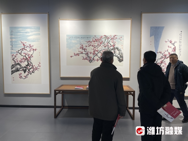 春节好眼福丨“偶乡遇春明——徐仲偶、王居明梅花迎春作品联展”昨日在潍坊开展，展期至3月27日