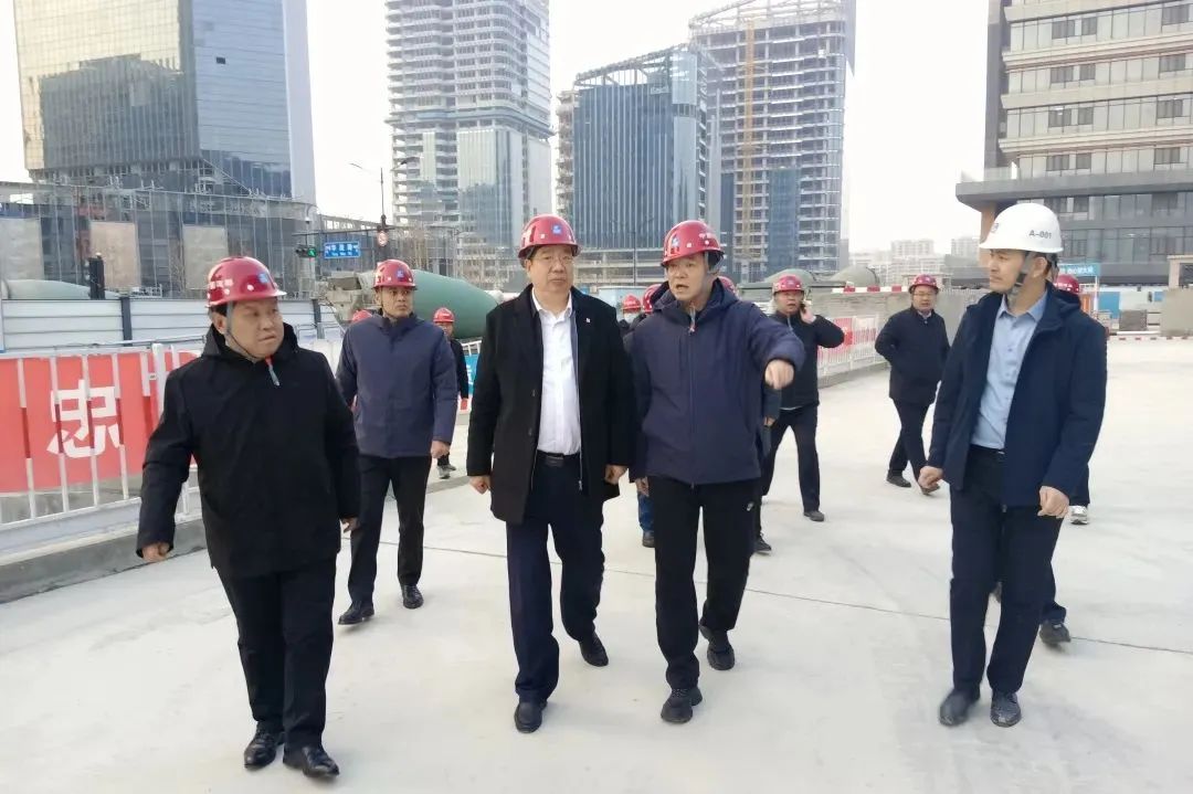 山东省住建厅厅长王玉志到中建八局一公司项目济南市中心医院（东院区）项目二期督导检查