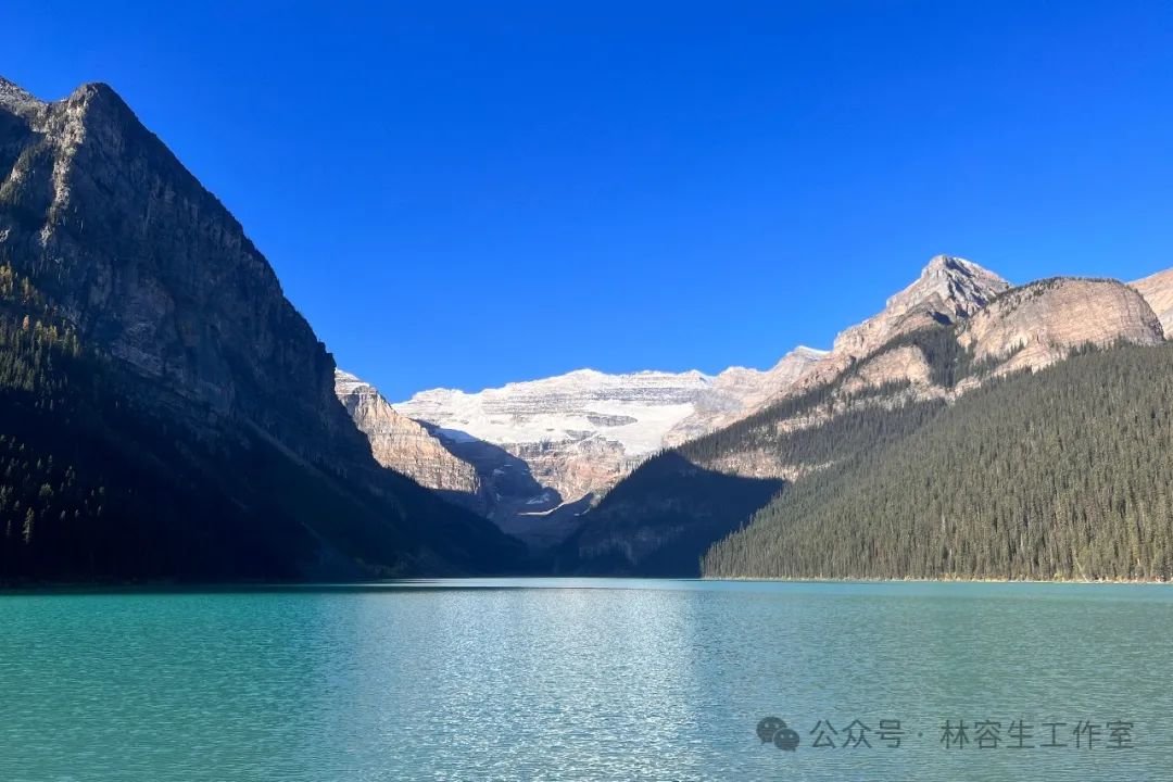 阅读山的故事，写下水的诗句——去年秋天，林容生写生加拿大班夫国家公园