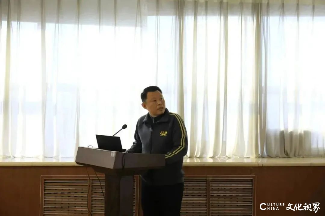 得利斯召开2024年度工作部署会议