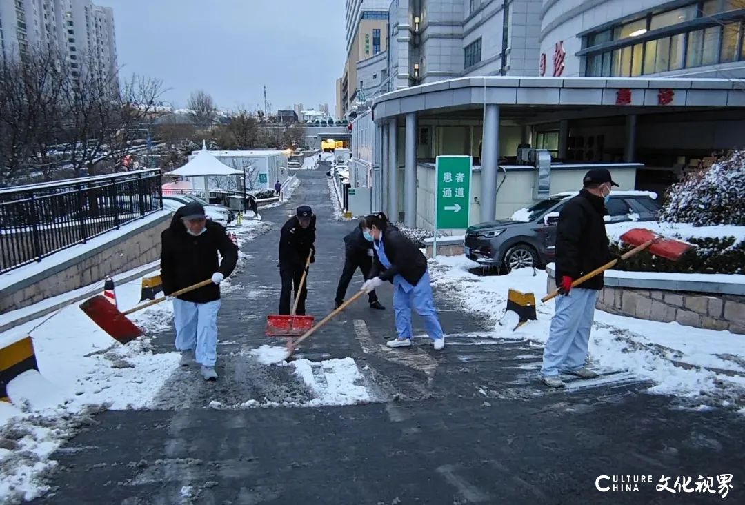 大雪中的守护 | 银丰物业除雪“卷”起来！