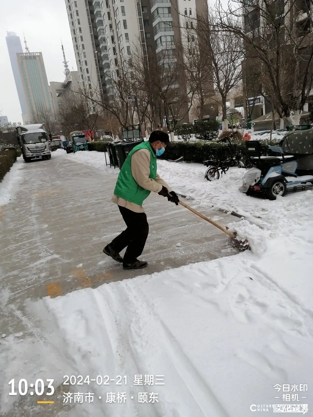 大雪中的守护 | 银丰物业除雪“卷”起来！