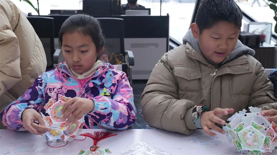 济南市美术馆（济南画院）举办“祥龙闹元宵”花灯DIY制作活动