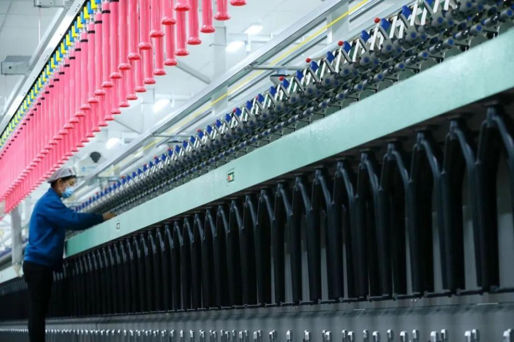 卡奥斯丨用数字化技术以柔制刚，助力纺织服装产业纤手巧织“新”间意
