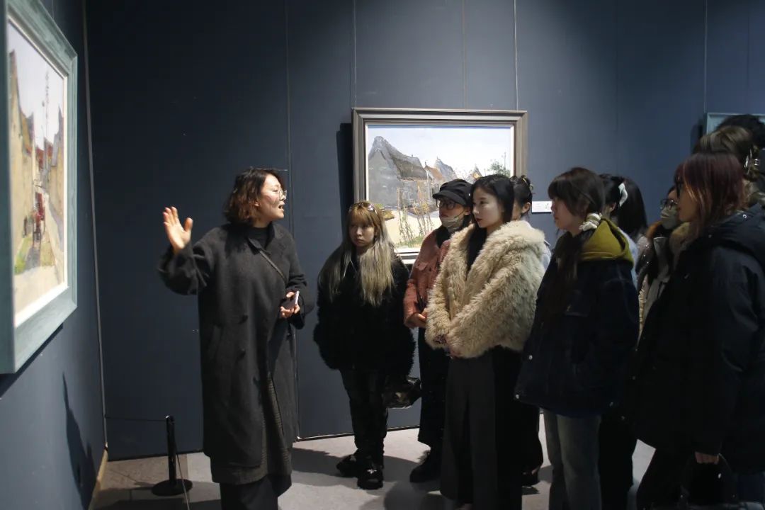 “路过世界——王嵬油画展”在大连隆重开幕