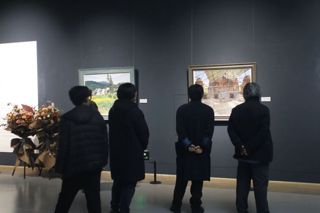 “路过世界——王嵬油画展”在大连隆重开幕