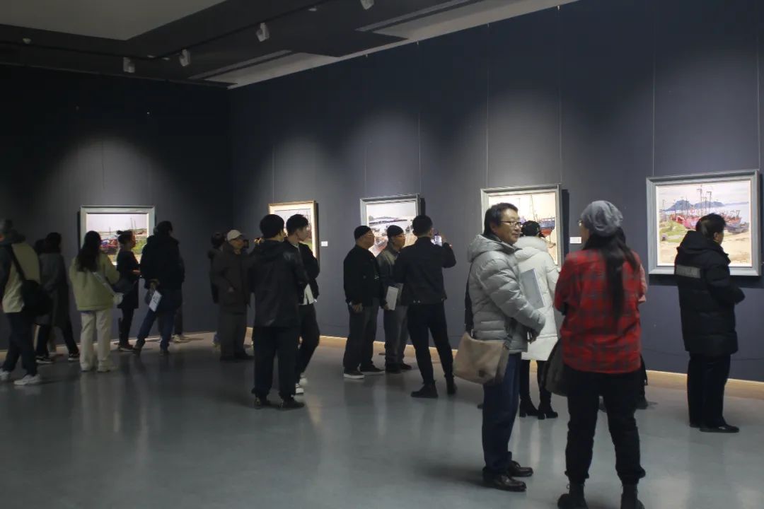 “路过世界——王嵬油画展”在大连隆重开幕