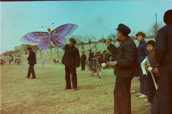 难忘1984年的4月1日 | 张宜：关于风筝的欢乐记忆