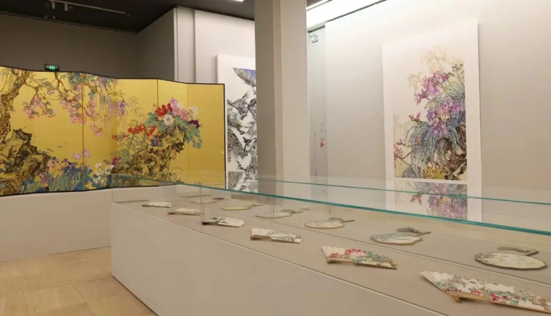 “虚伫神素——李雪松花鸟画作品展”在中国美术馆开幕，展期至4月16日