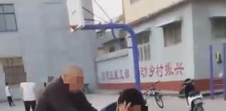 河南新乡9岁男孩校门口被同学家长殴打住院，当地教体局回应：涉事人已被拘留