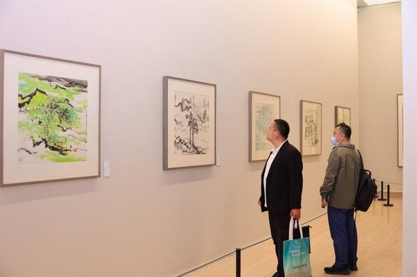 “笃行——罗公染随笔水墨展”昨日在中国美术馆开幕，展期至4月28日