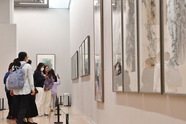 “笃行——罗公染随笔水墨展”昨日在中国美术馆开幕，展期至4月28日