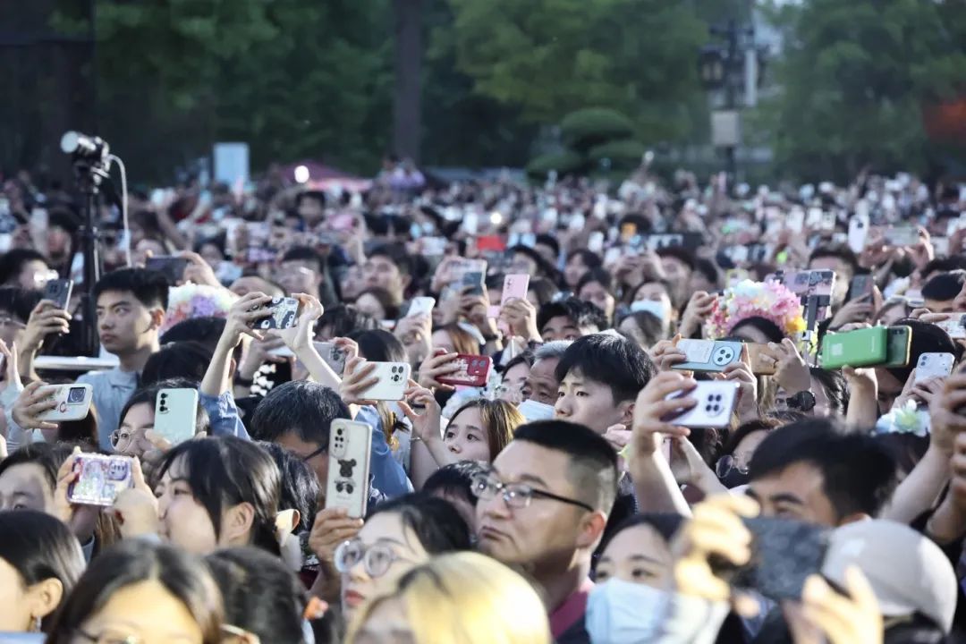 山东艺术学院音乐学院再“燃”超然楼，青年合唱团“音乐筑梦”