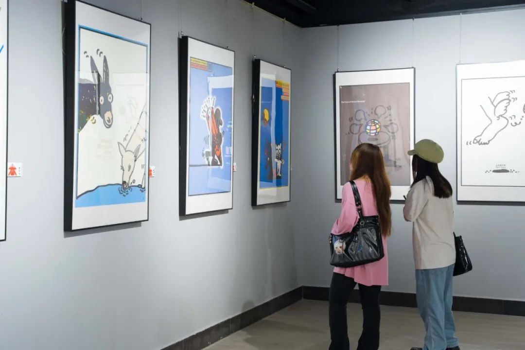 海口经济学院南海美术学院举办“日本海报设计作品国际交流展”