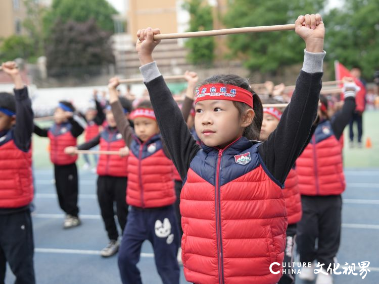 大手拉小手，幼小衔接户外走——童林堡勇敢小将走进济南奥龙小学