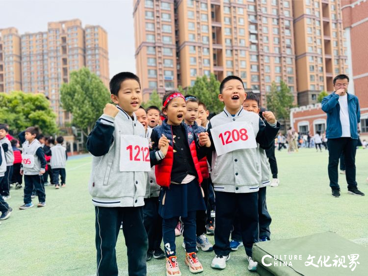 大手拉小手，幼小衔接户外走——童林堡勇敢小将走进济南奥龙小学