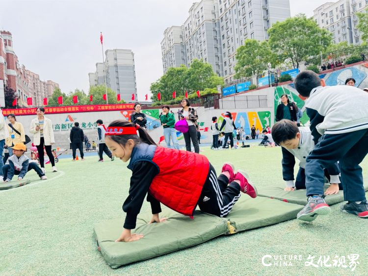 大手拉小手，幼小衔接户外走——童林堡勇敢小将走进济南奥龙小学