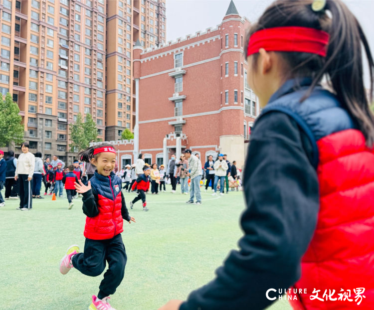 大手拉小手，幼小衔接户外走——童林堡勇敢小将走进济南奥龙小学