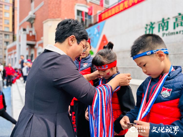 大手拉小手，幼小衔接户外走——童林堡勇敢小将走进济南奥龙小学