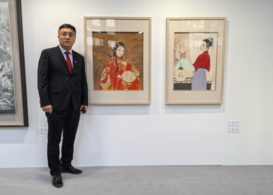 “中国红”闪耀巴黎，著名画家崔景哲应邀参展“从北京到巴黎——中法艺术家奥林匹克行”中国艺术大展