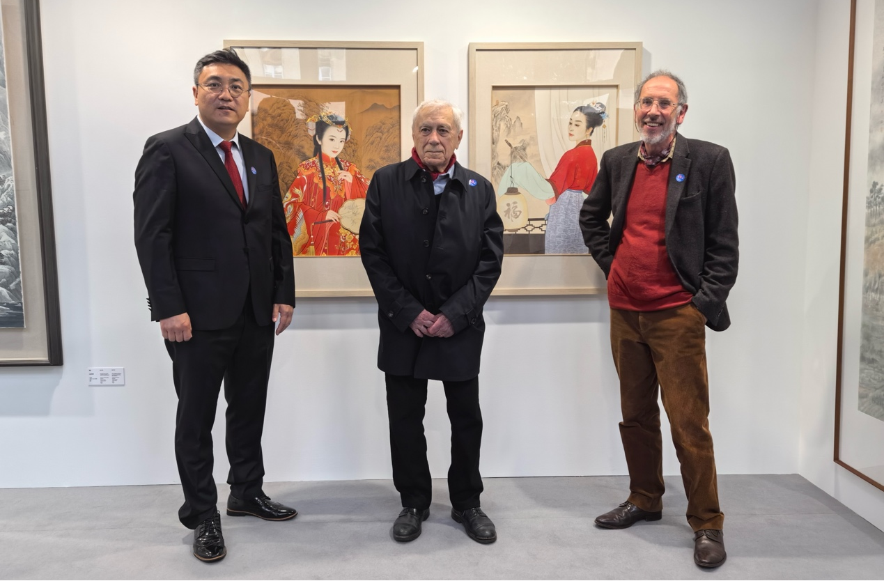 “中国红”闪耀巴黎，著名画家崔景哲应邀参展“从北京到巴黎——中法艺术家奥林匹克行”中国艺术大展