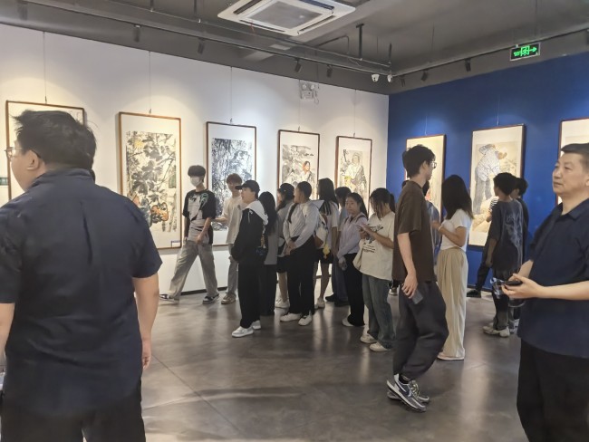 “艺道同心——甘肃画院美术书法作品交流展”在海南省书画院开幕