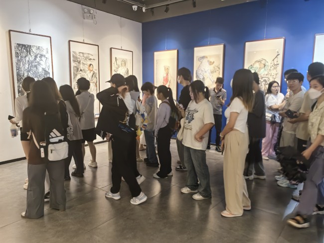 “艺道同心——甘肃画院美术书法作品交流展”在海南省书画院开幕