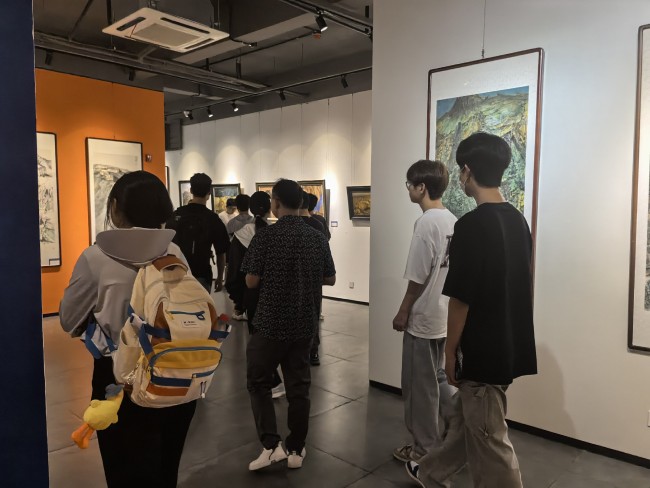 “艺道同心——甘肃画院美术书法作品交流展”在海南省书画院开幕