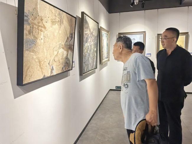 “艺道同心——甘肃画院美术书法作品交流展”在海南省书画院开幕