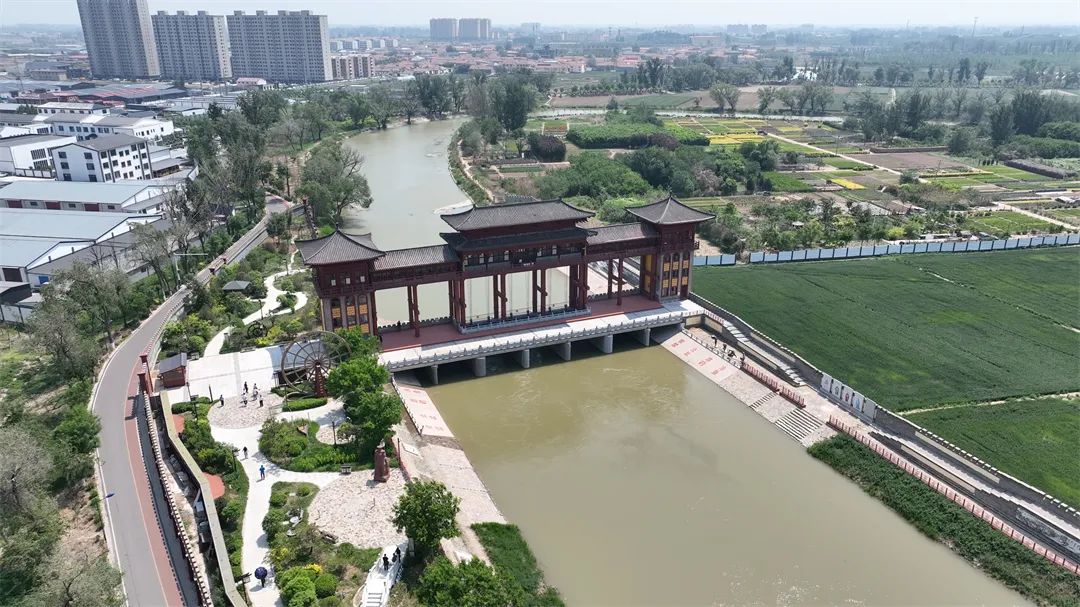 江河万里——济南市美术馆（济南画院）组织艺术家，沿大运河开展采风写生活动