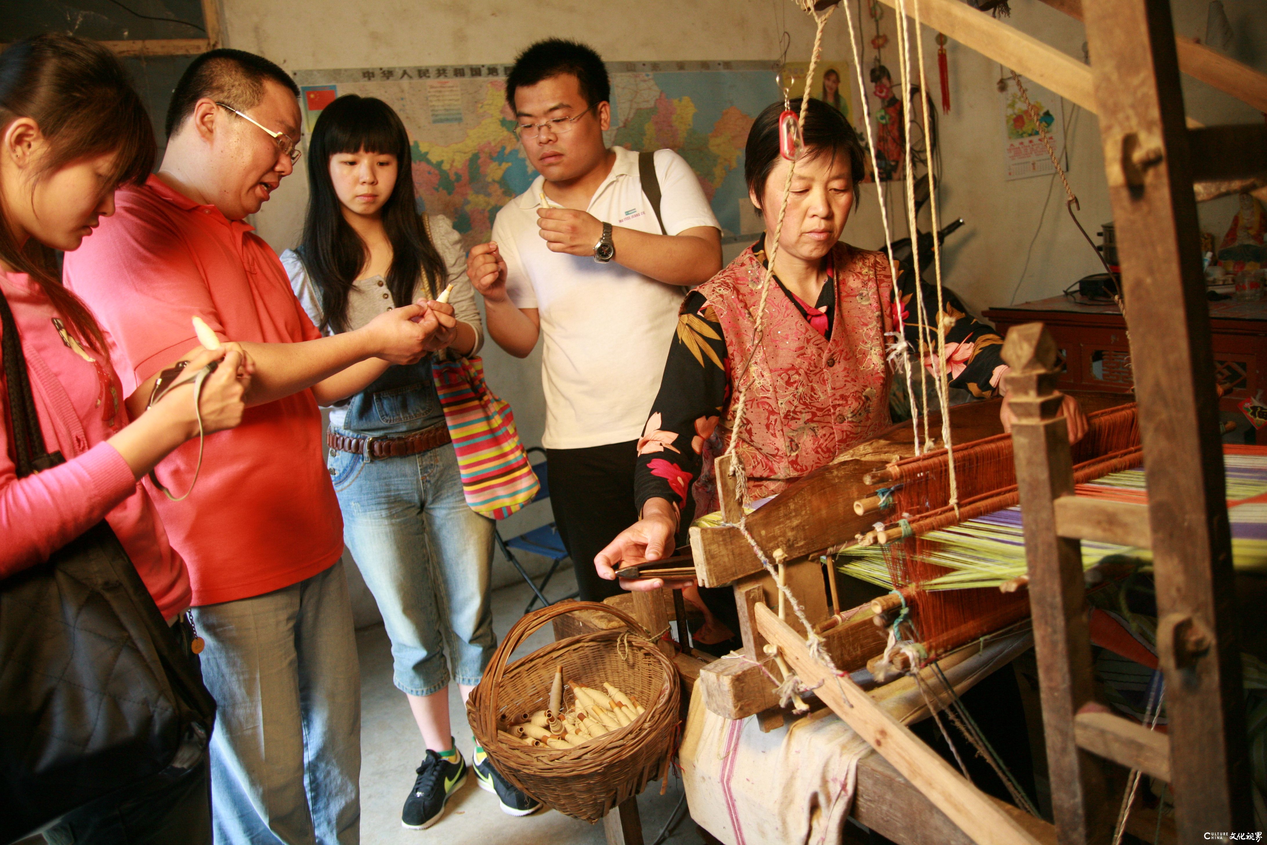 翰墨桃李满天下，子承母业寄丹青——著名艺术家李百钧、王大海母子一同走进文化视界