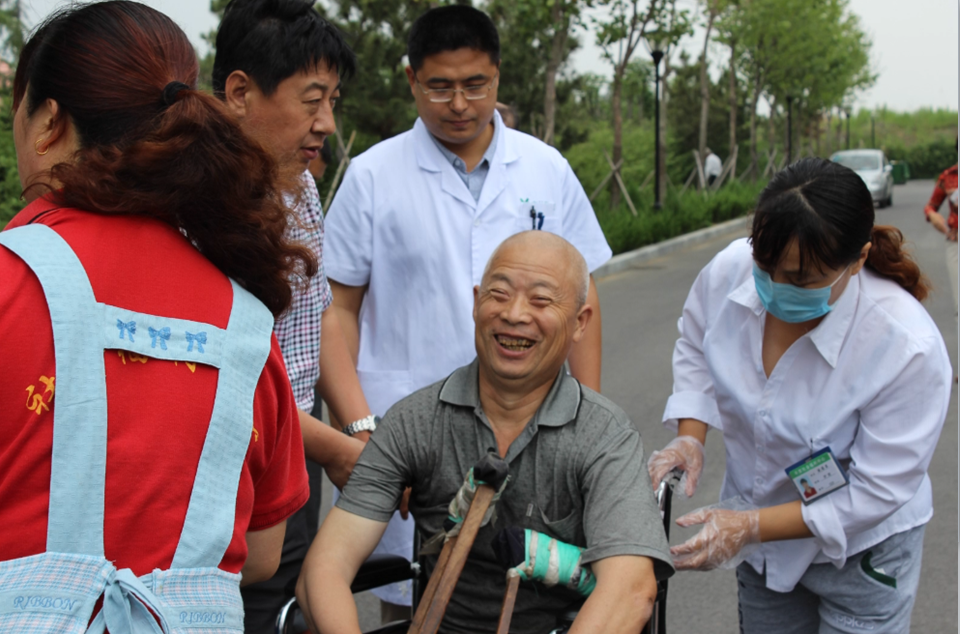 万林集团十周年庆典在青岛平度市社会福利中心圆满举行