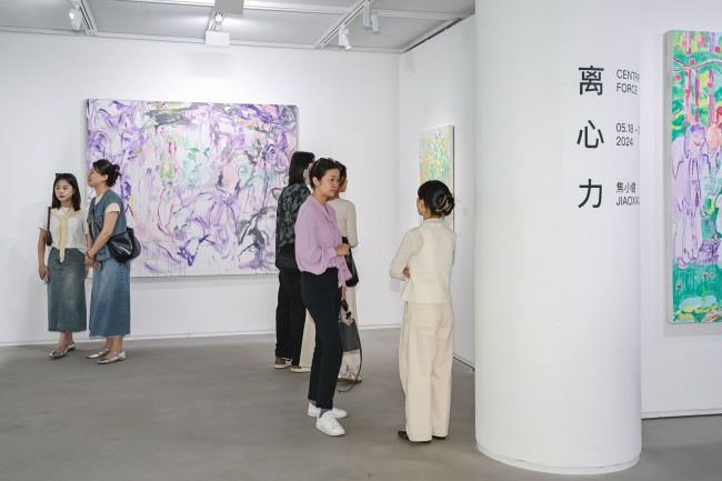 在世界的角落观望，“离心力——焦小健个展”在上海开幕，展期至7月22日