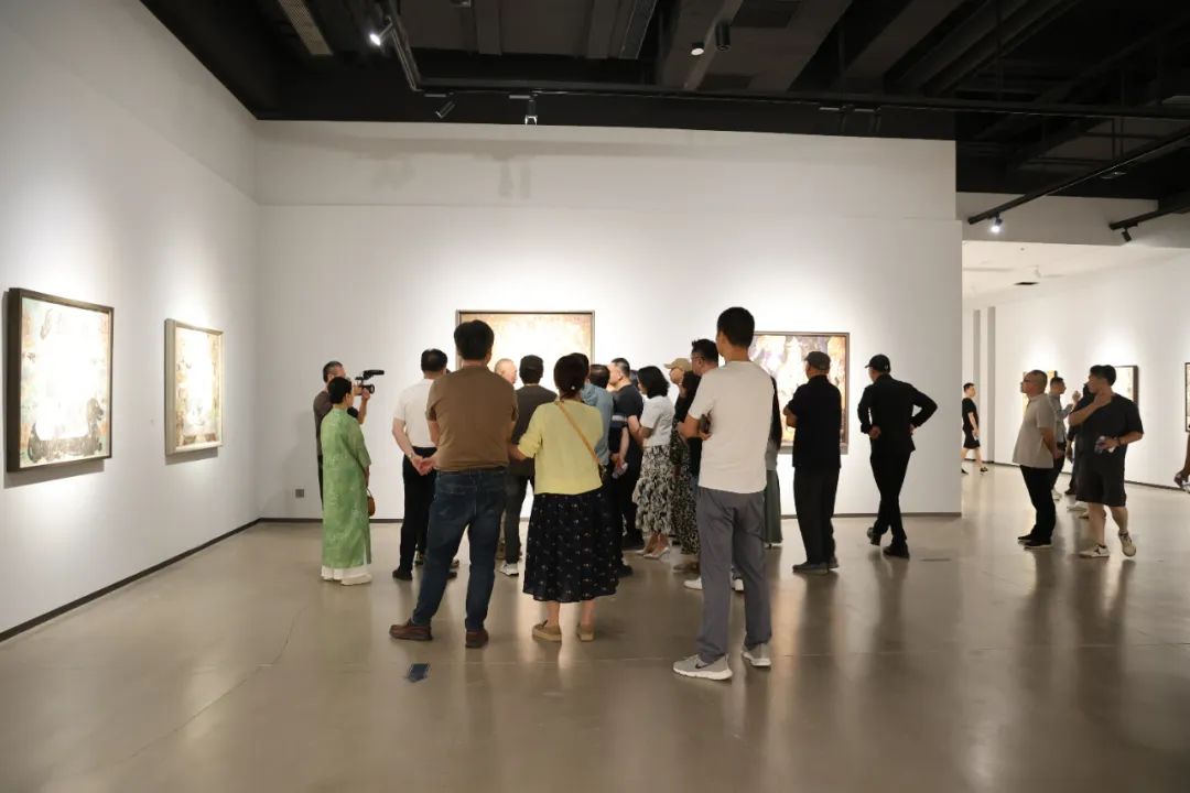 “唐风昆韵——钱流油画作品展”昨日在鸿美术馆（诸暨馆）开幕