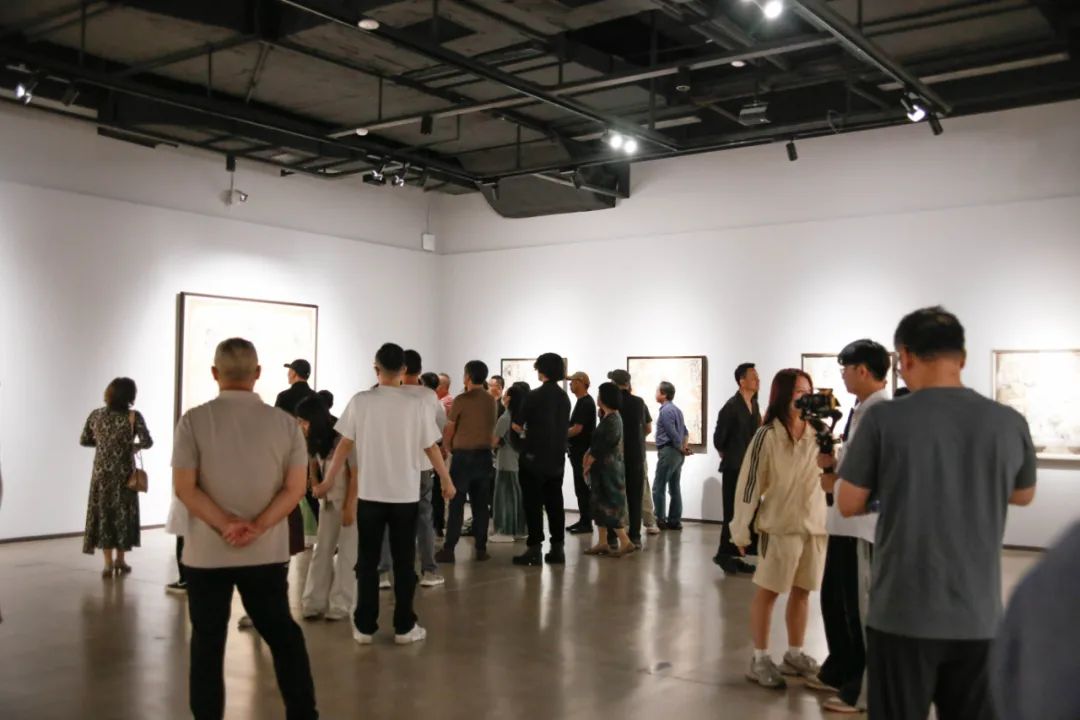 “唐风昆韵——钱流油画作品展”昨日在鸿美术馆（诸暨馆）开幕