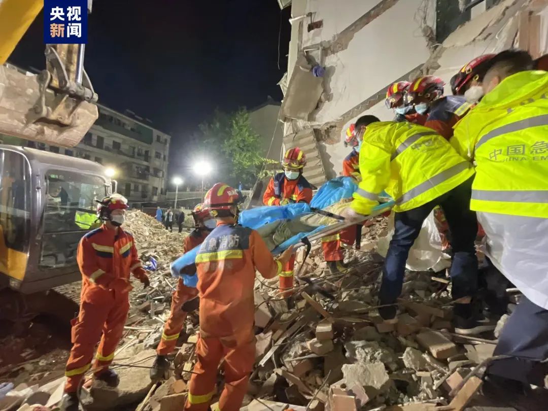 安徽铜陵龙苑小区坍塌居民楼失联人员已全部找到，4死1伤，承建方负责人已被公安机关控制