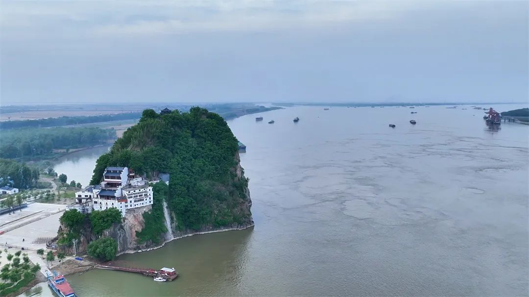 济南市美术馆（济南画院）组团沿长江采风写生，展示济南文艺工作者的使命担当