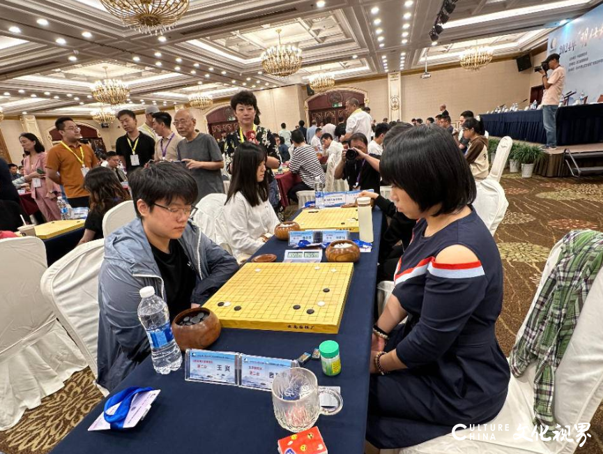 2024全国围棋锦标赛（团体）昨日在杭州开幕，山东女子军团旗开得胜打响冲甲第一炮