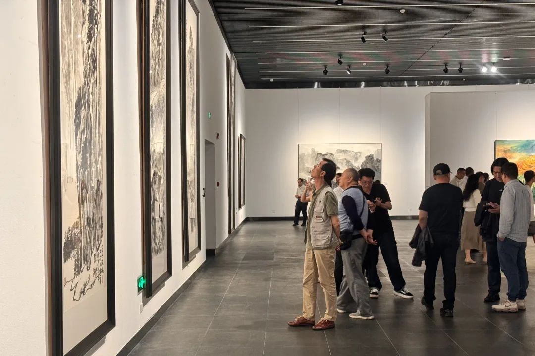 落笔着墨的勃然生机，“丹青壮怀——徐里艺术作品展（贵州）”在贵州美术馆隆重开幕