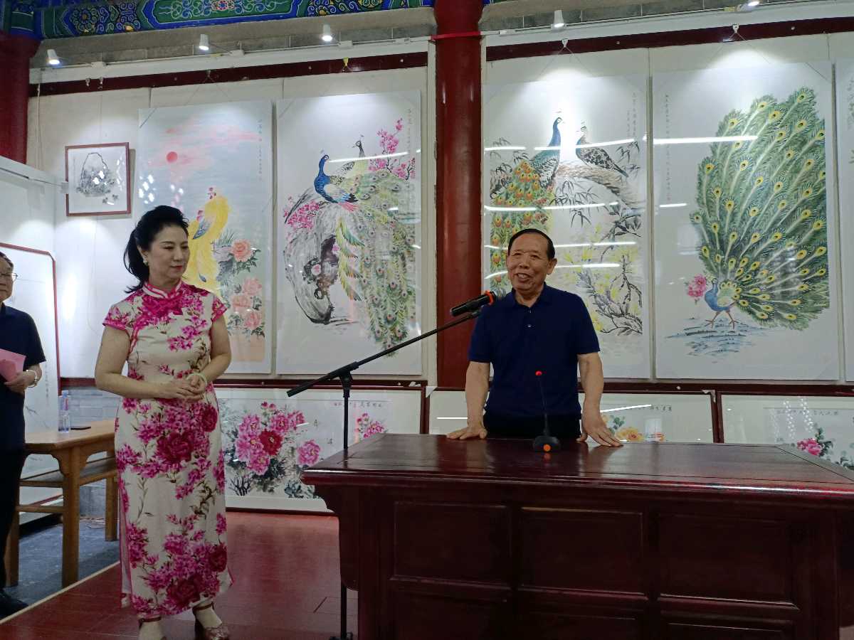 书画与戏剧的美丽邂逅，“柳媛墨香——陈媛个人花鸟画书画展”在济南开展