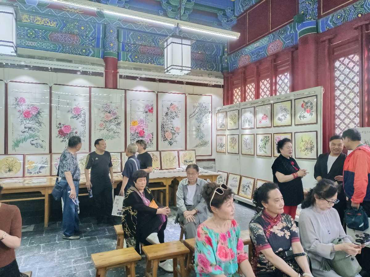 书画与戏剧的美丽邂逅，“柳媛墨香——陈媛个人花鸟画书画展”在济南开展