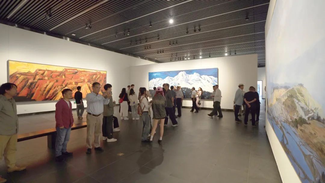 “丹青壮怀”徐里艺术作品展隆重亮相贵州美术馆，75件作品礼献建国75周年