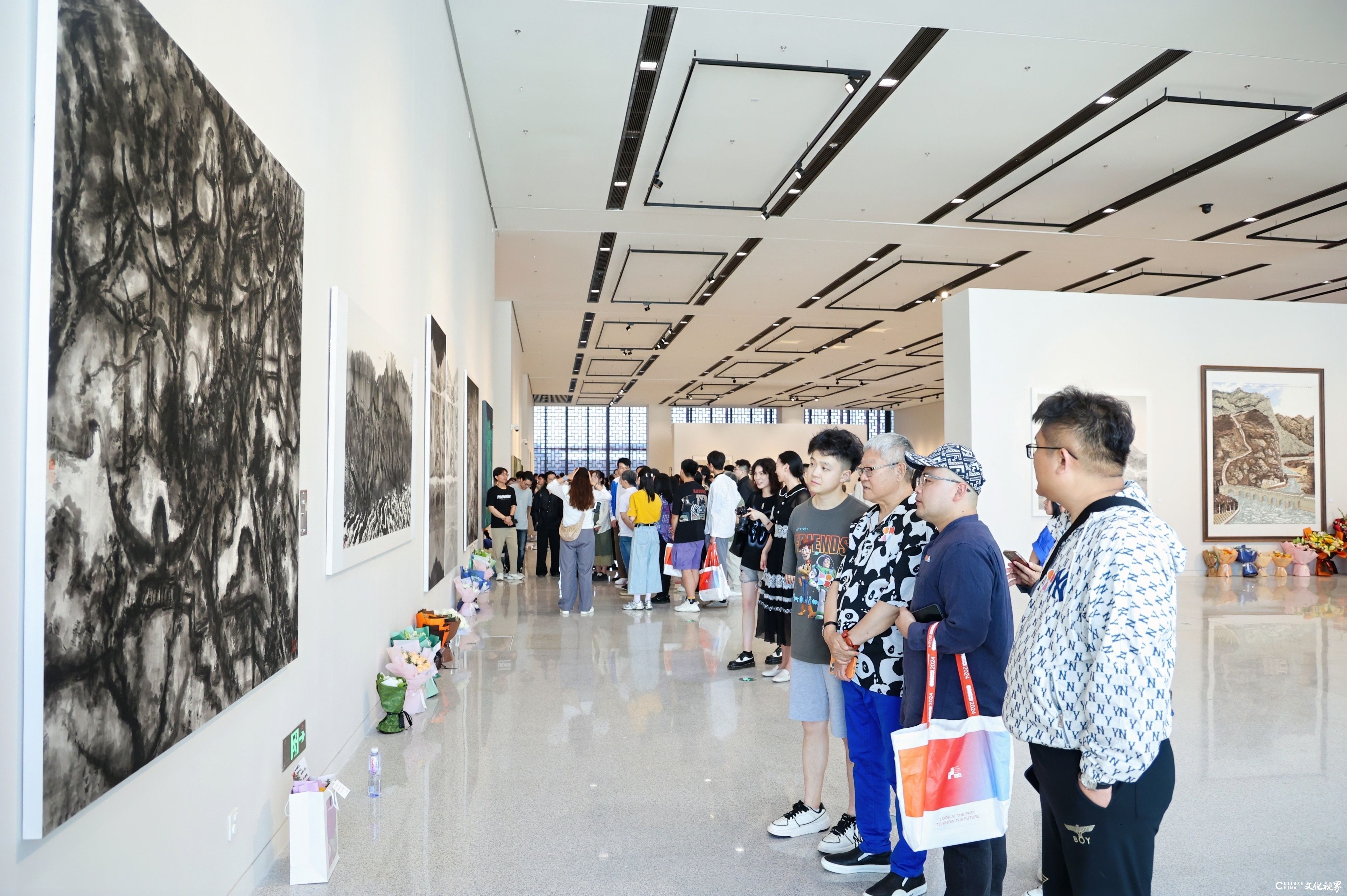 “观往·知来——中国艺术研究院2024届美术、设计研究生毕业作品展”在北京中国工艺美术馆开幕