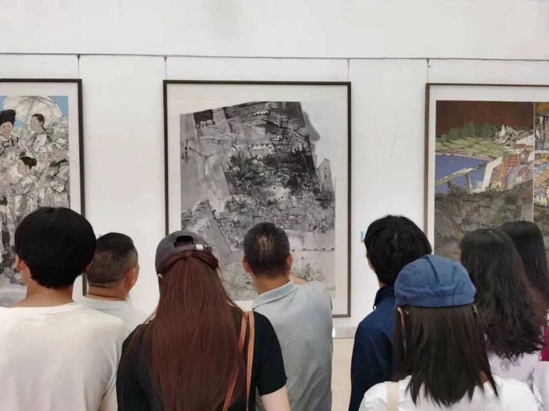 “深入基层·面向大众——中国民族美术双年展民族地区巡展”暨“中国民族美术发展学术研讨会”（广西站）在桂林举行