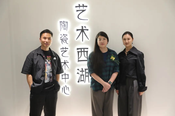 “山·海——张尧·申贞顺·王建山·肖爱华艺术作品联展”在杭州开幕